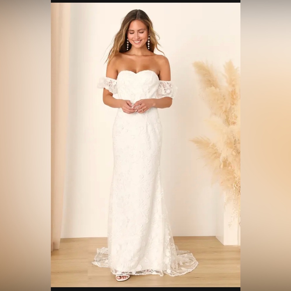 Lulu's Strapless White Lace Gown